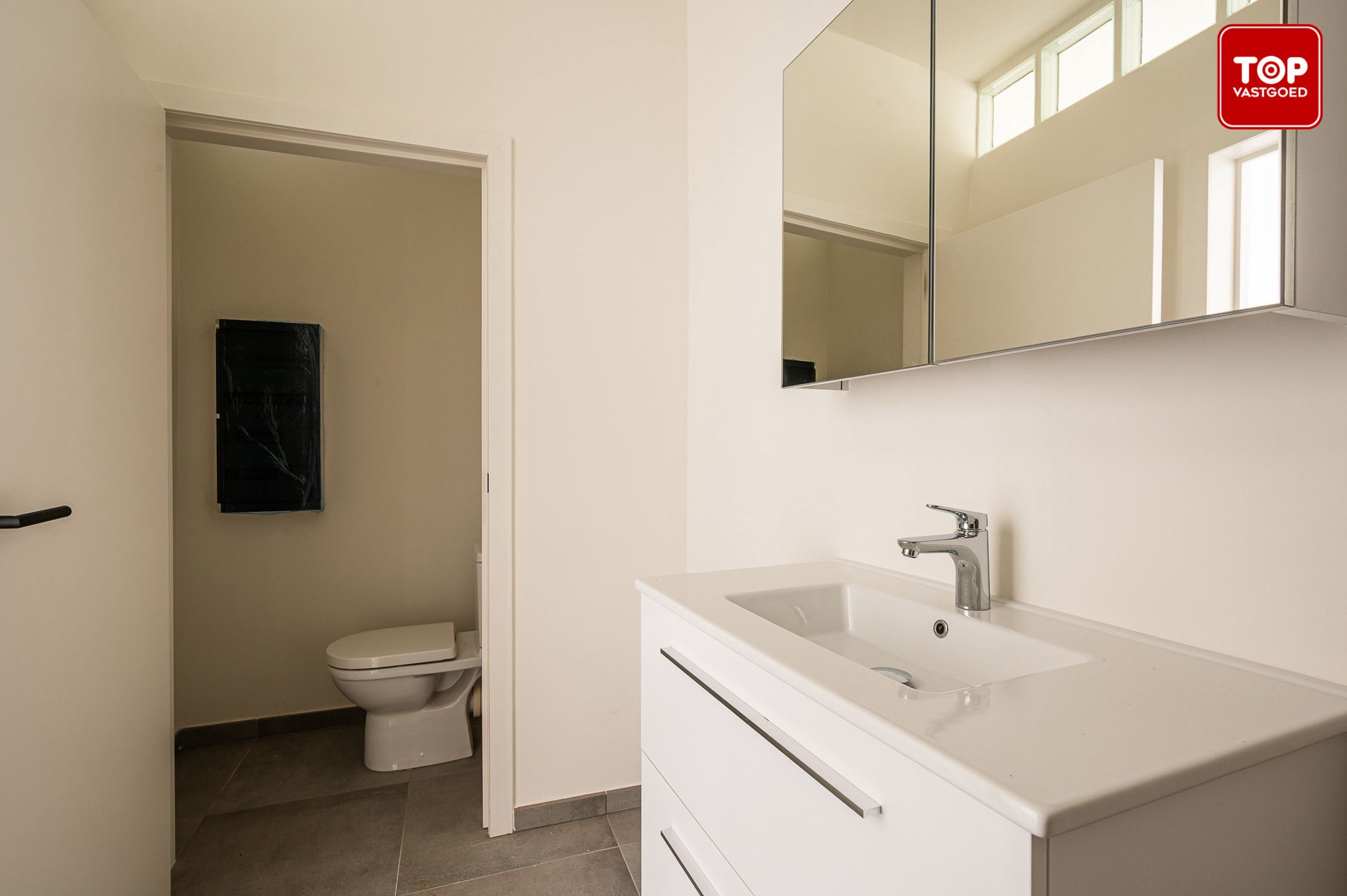 Commercieel pand op strategische topligging foto 8