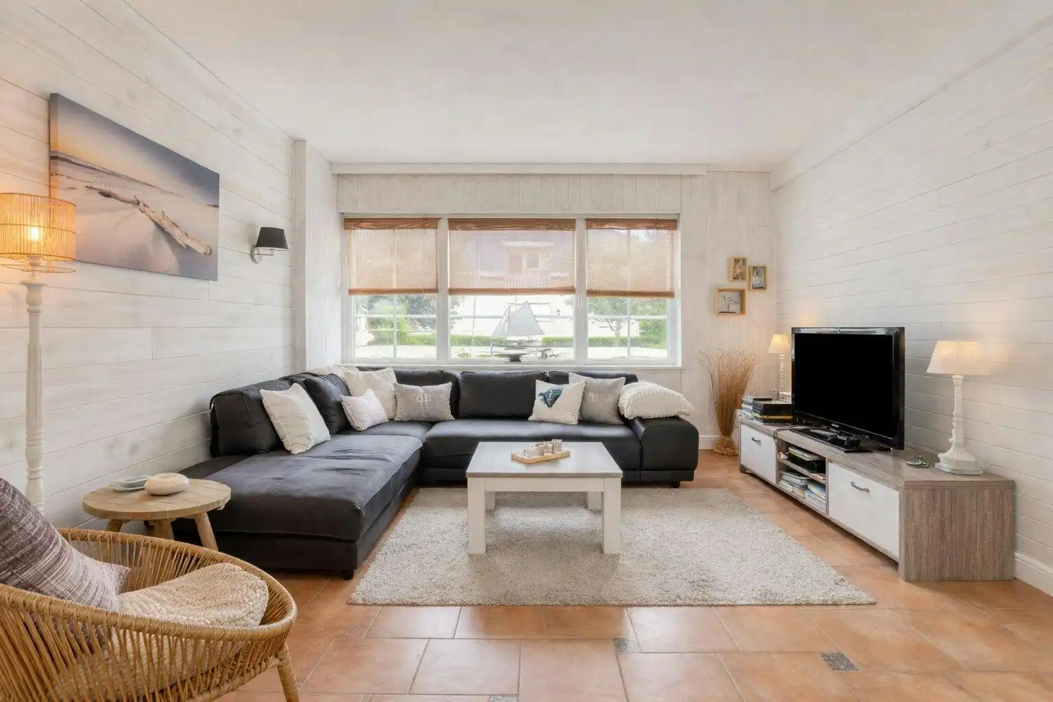 Ruime woning te koop aan de strandwijk van Zeebrugge foto 2