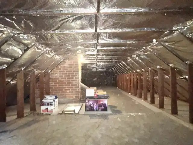 BREDE GEVEL- WOONST| HANDELSGELIJKVLOERS OF KANTOOR| DUBBELE GARAGE | TUIN |1.055 M² foto 42
