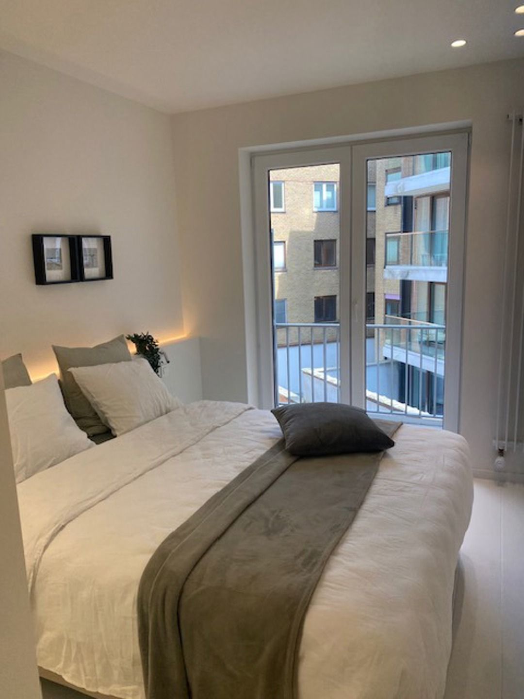 Prachtig gerenoveerd appartement op 100m van de zee. foto 9