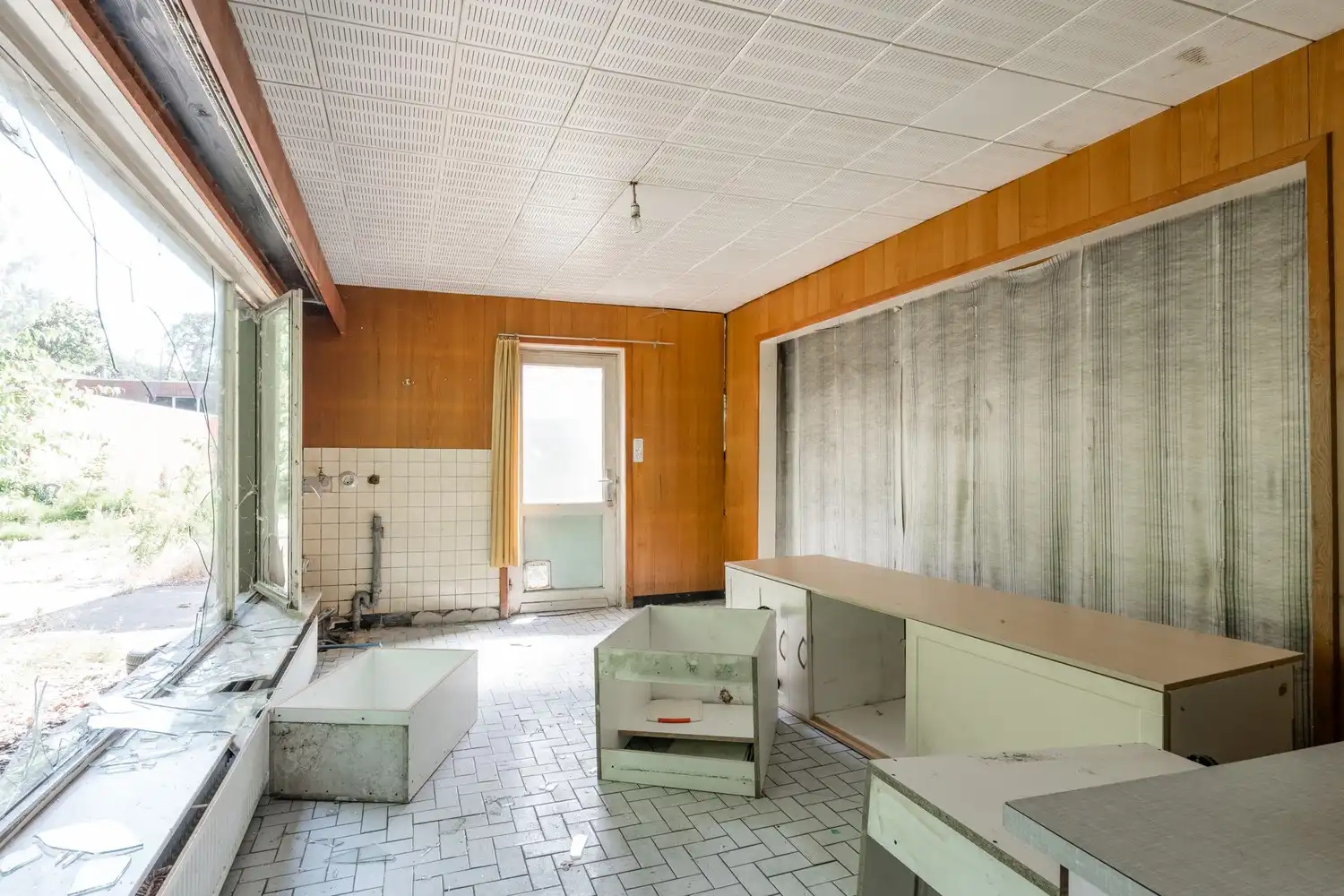 Ruime multifunctionele woning met een toonzaal en een schitterend perceel van 1108 m²! foto 10