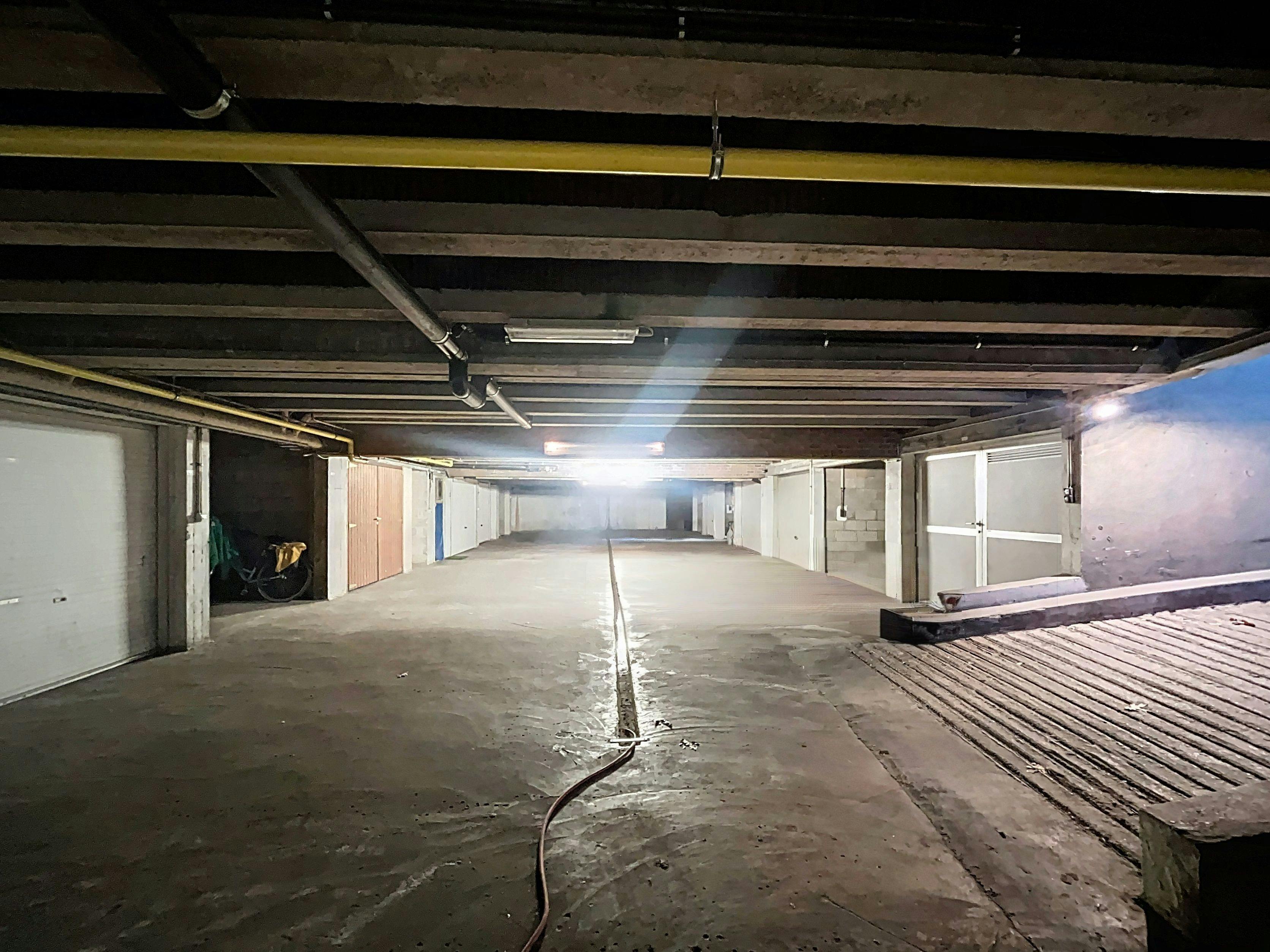 Appartement met 2 slaapkamers en garage te koop in Waarschoot foto 19