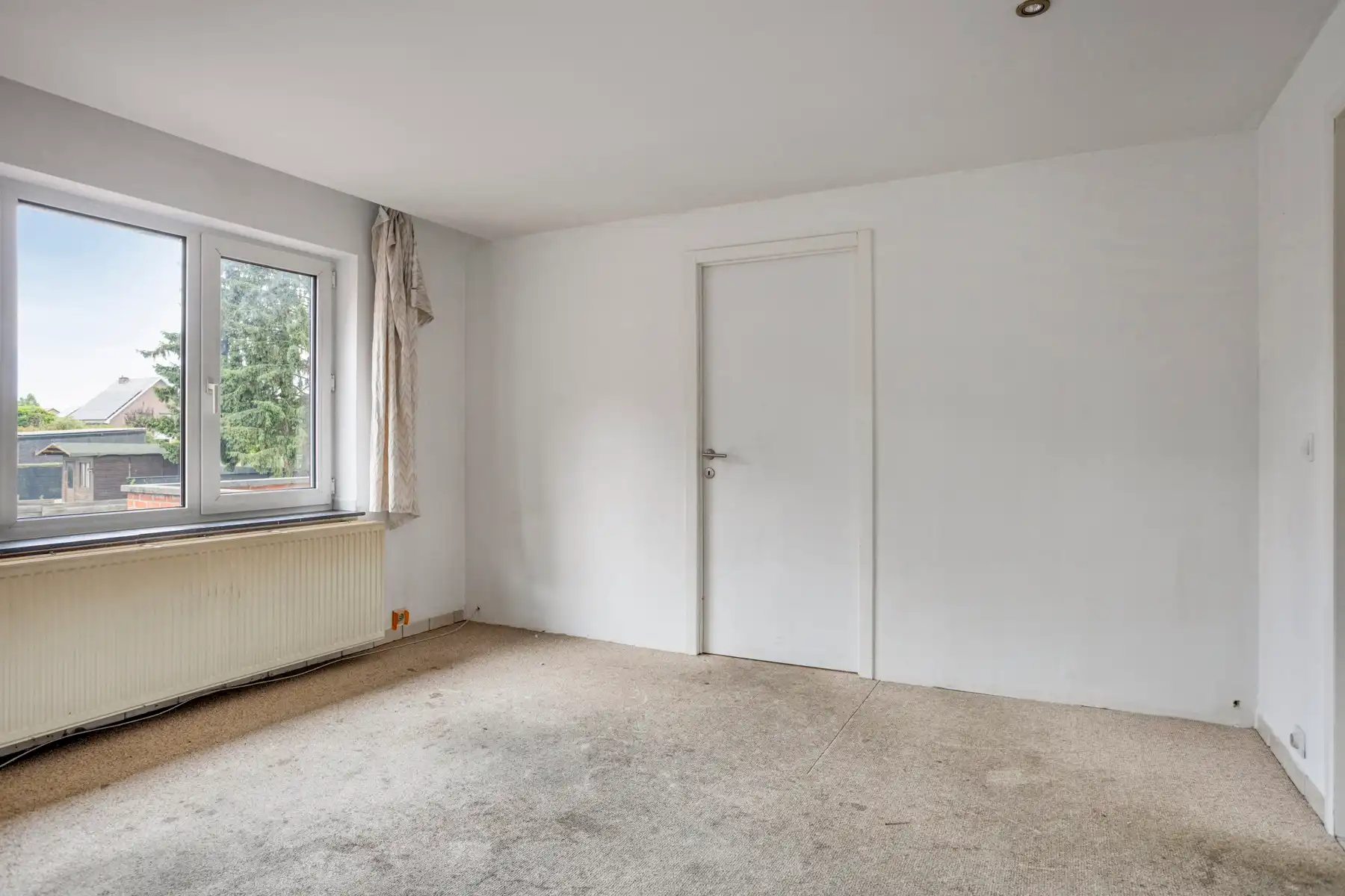 Ruime woning in Meeswijk foto 7