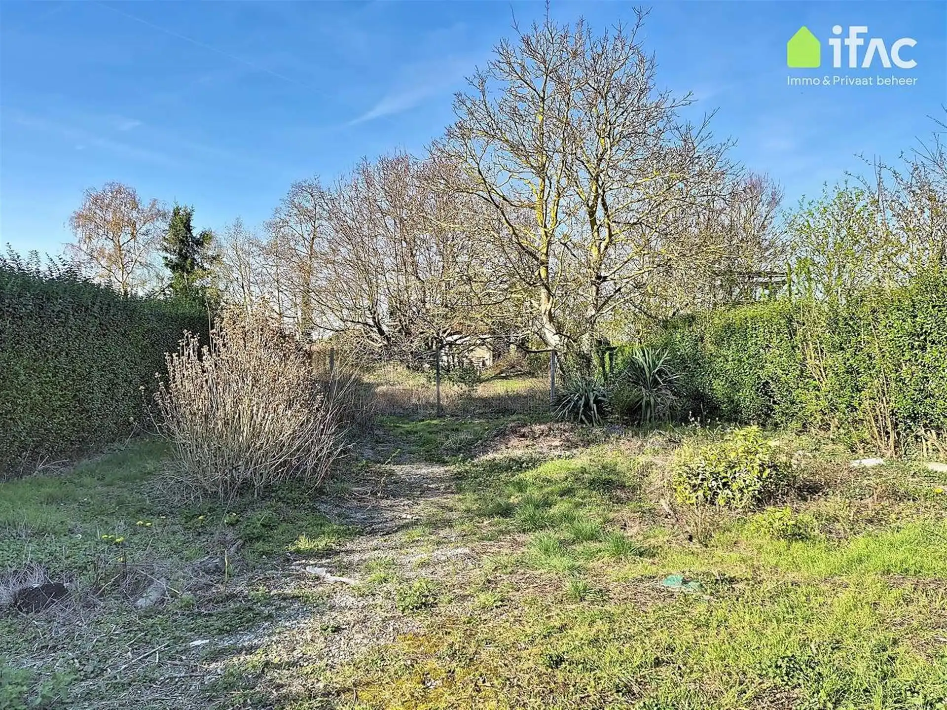 Rustig gelegen villa met atelier ±60m² op 10,25a foto 18