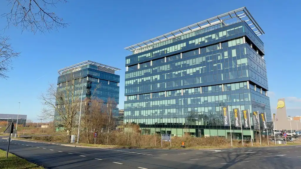 Instapklaar kantoorgelijkvloers te huur in Blue Towers in Gent foto 17