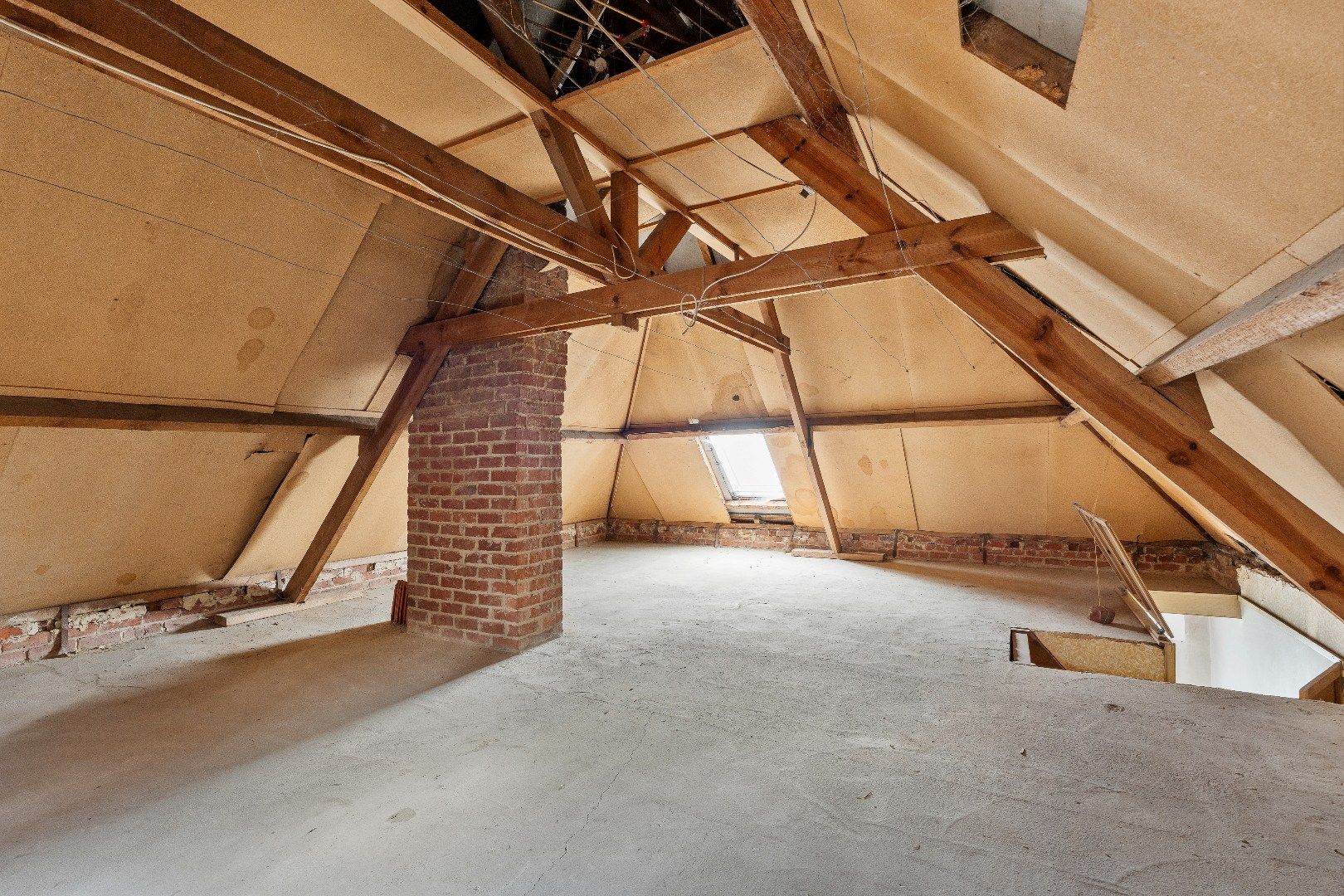Ruime woning met grote garage, tuin en 4 slaapkamers in Dadizele foto 10