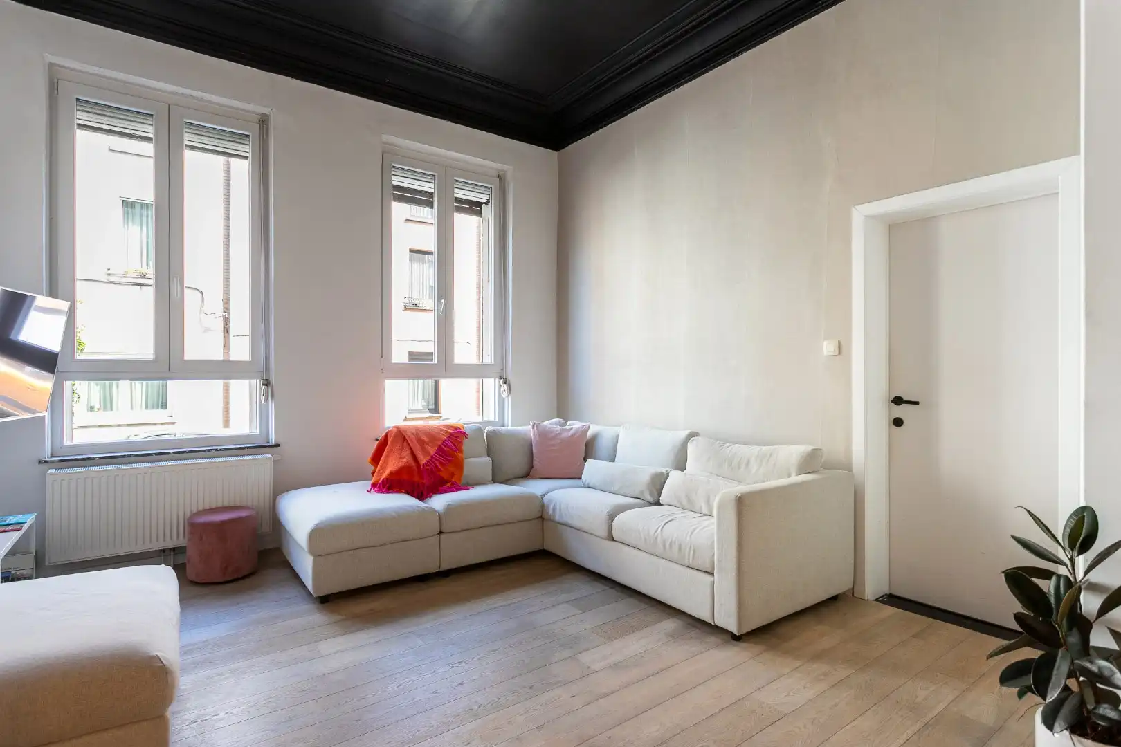 Karaktervolle woning met 3 slpk en terras te centrum Halle foto 4