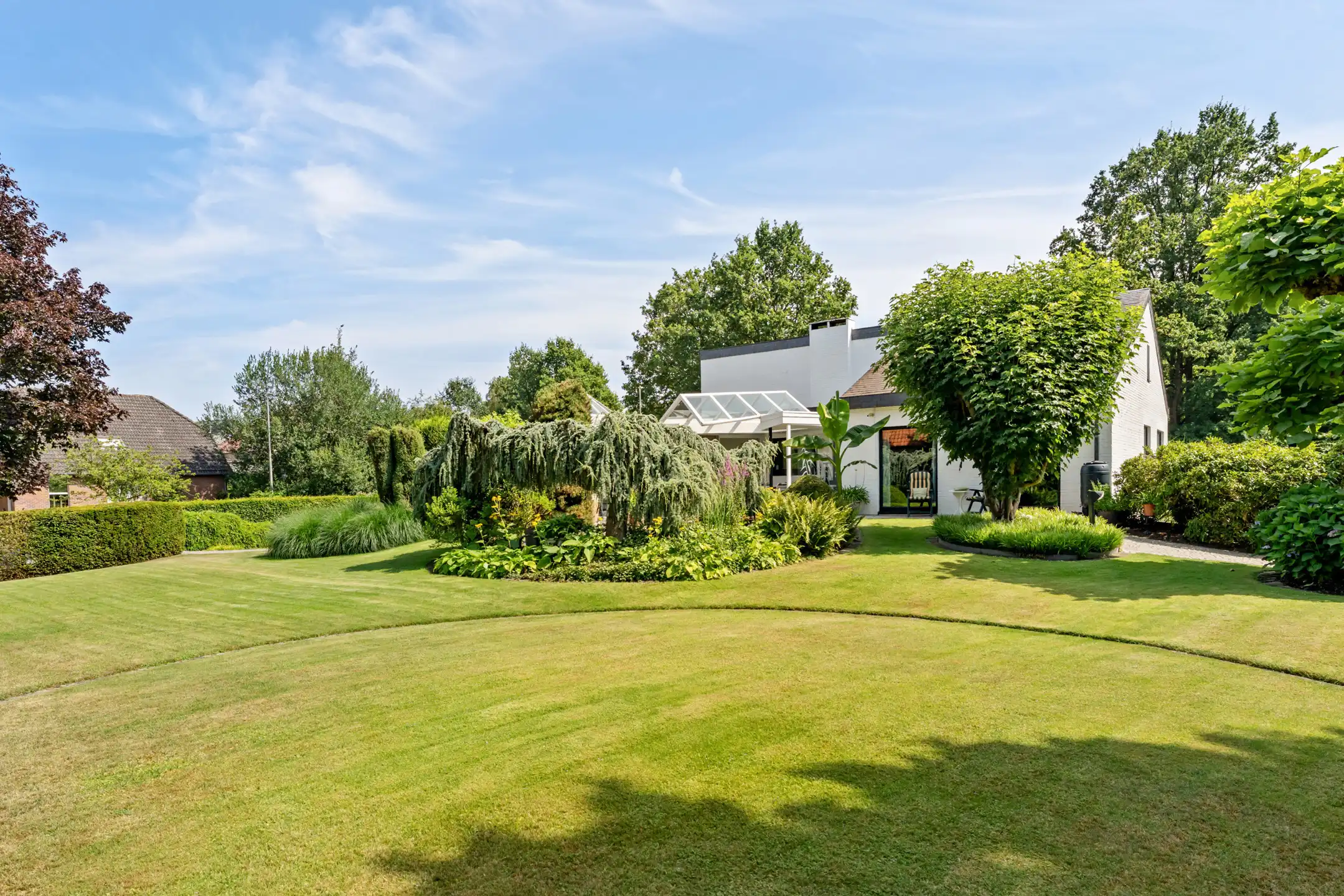 Verrassend eigentijdse woning inclusief bouwgrond foto 11