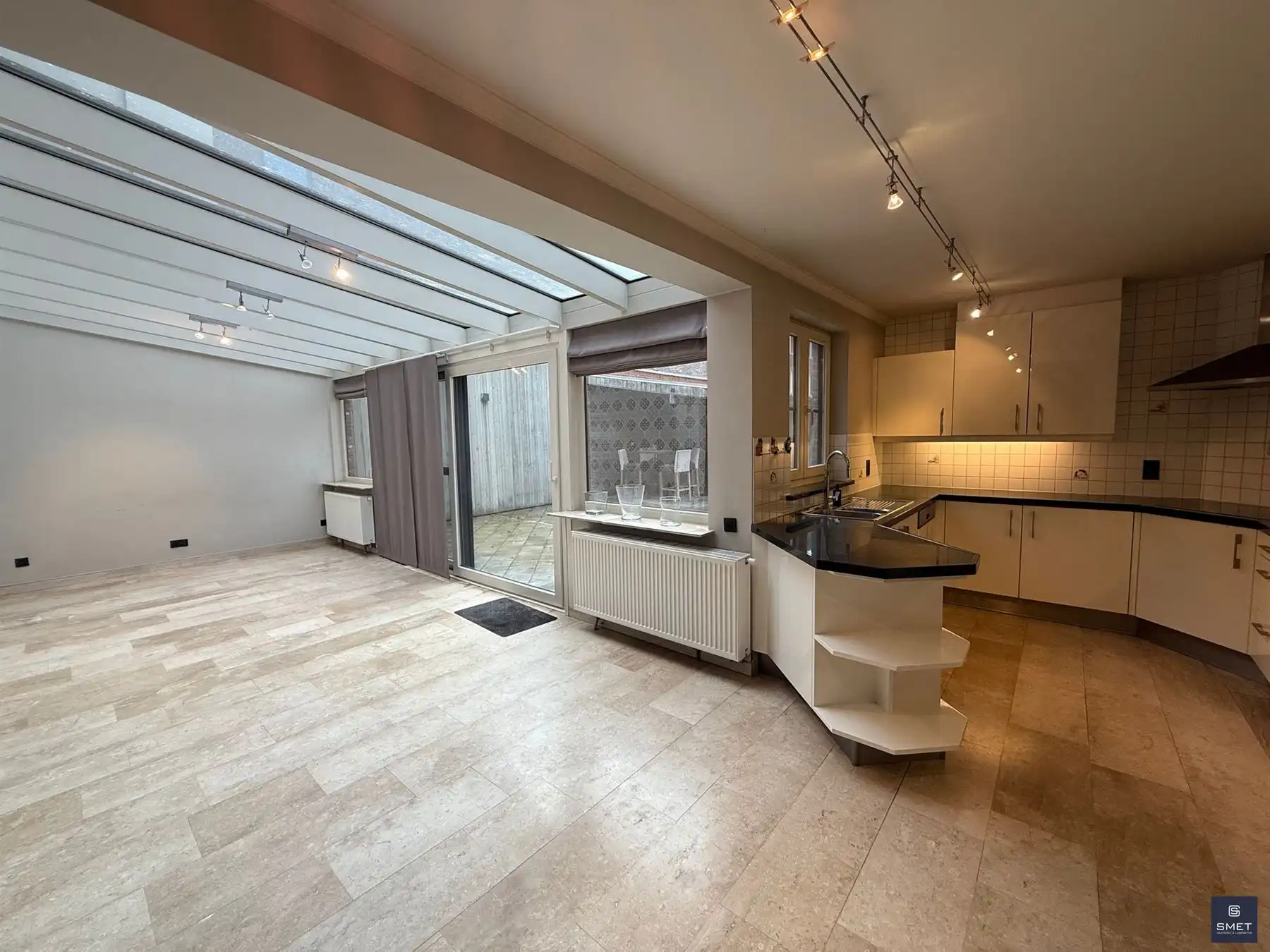 COMMERCIEEL GELEGEN HANDELSRUIMTE foto 7