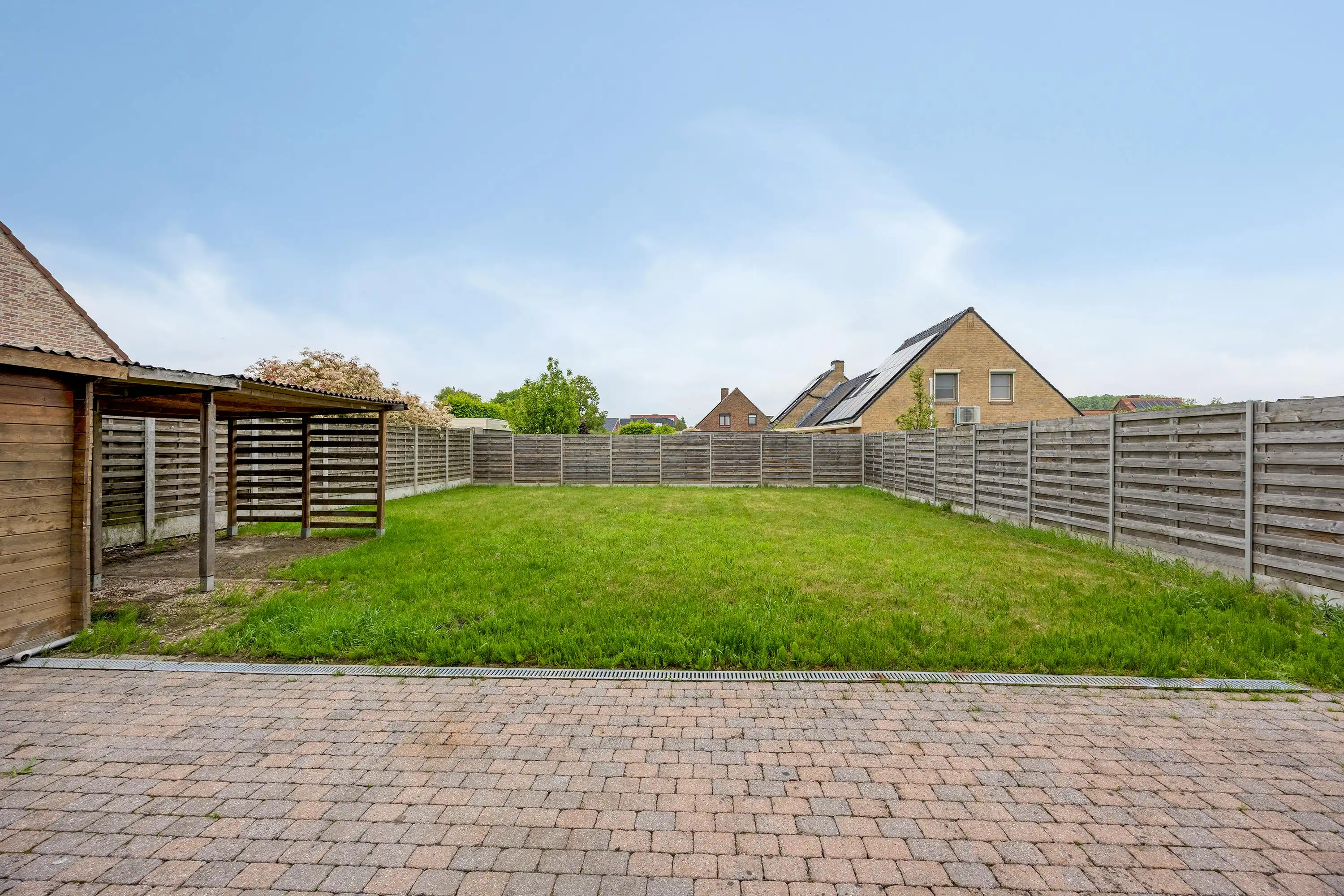 Recent gerenoveerd huis met 3 kamers te koop in Deerlijk foto 12