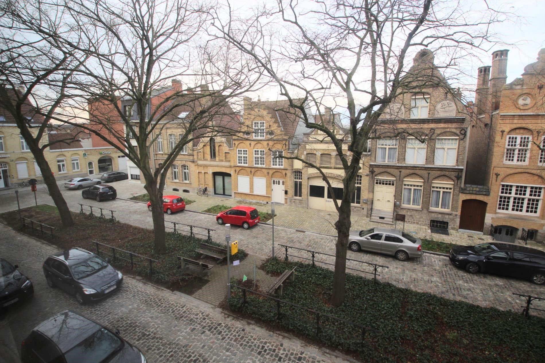 APPARTEMENT MET 3 SLAAPKAMERS IN CENTRUM IEPER foto 2