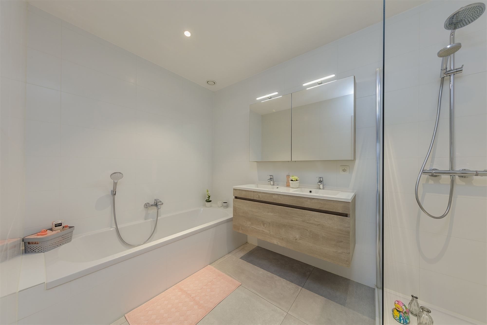 Recent appartement te Putte (Peulis) foto 9