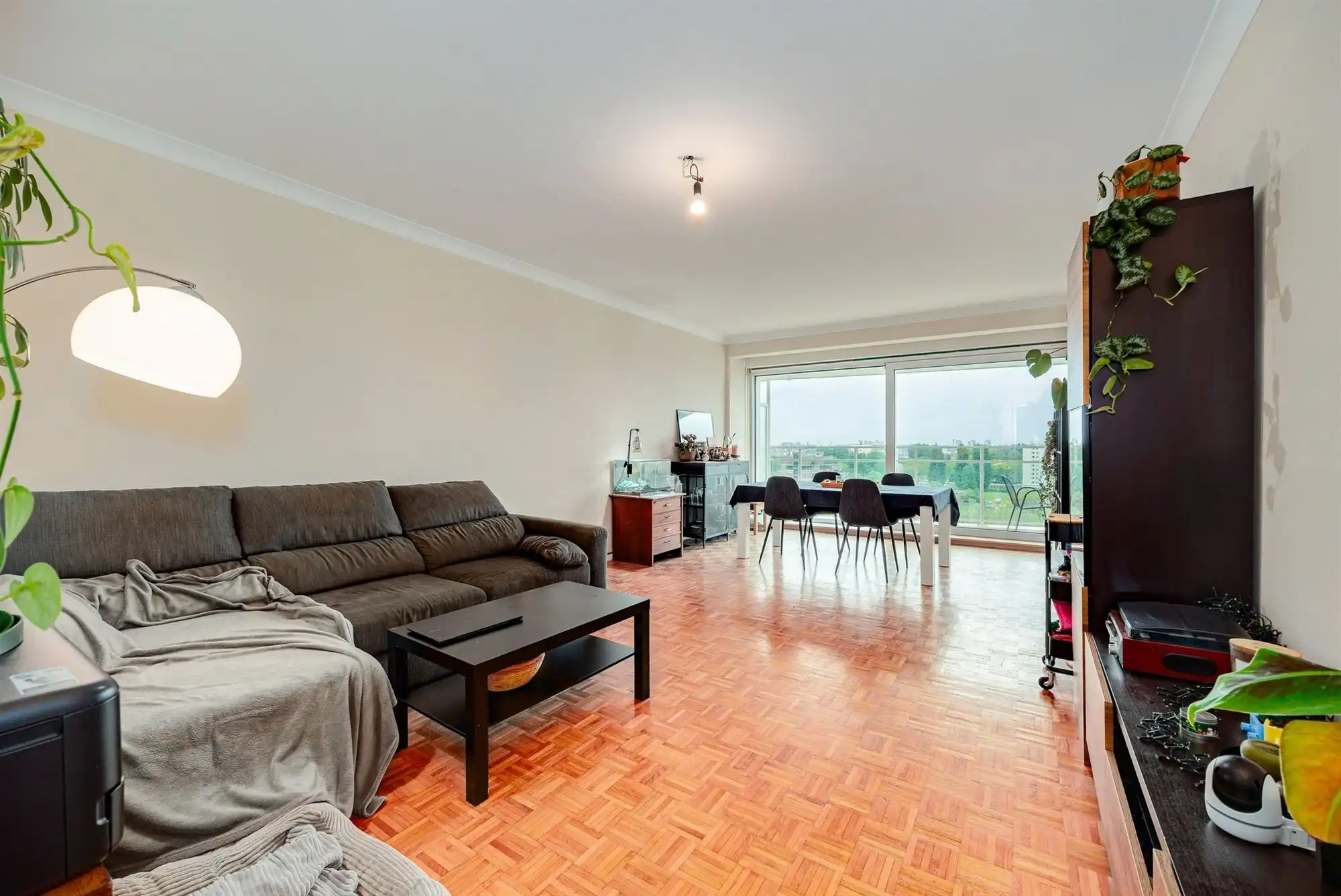 Instapklaar 2 slpk appartement met autostaanplaats foto 2