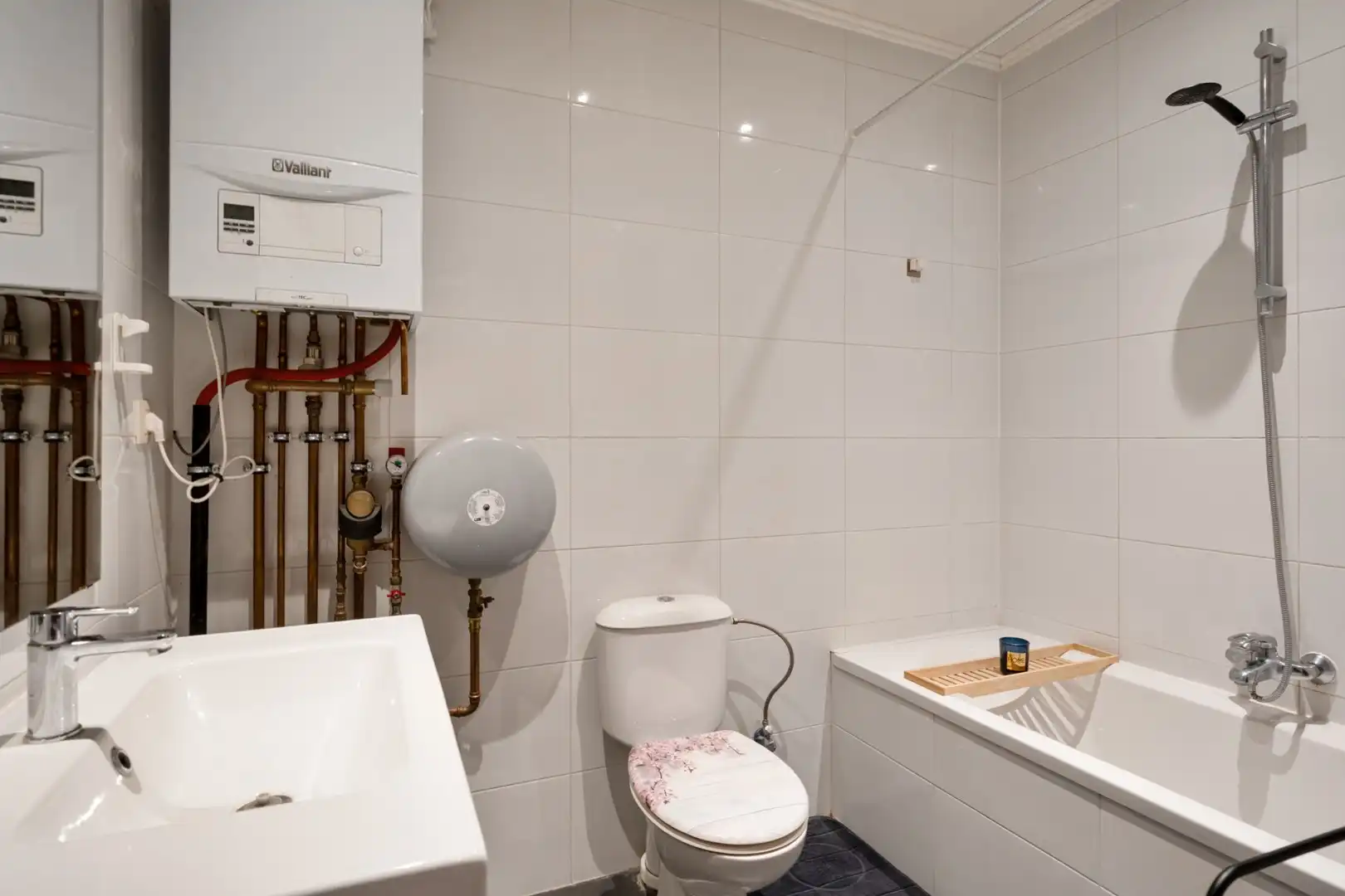 Gelijkvloers appartement met voortuin en privéparking in Diest foto 12