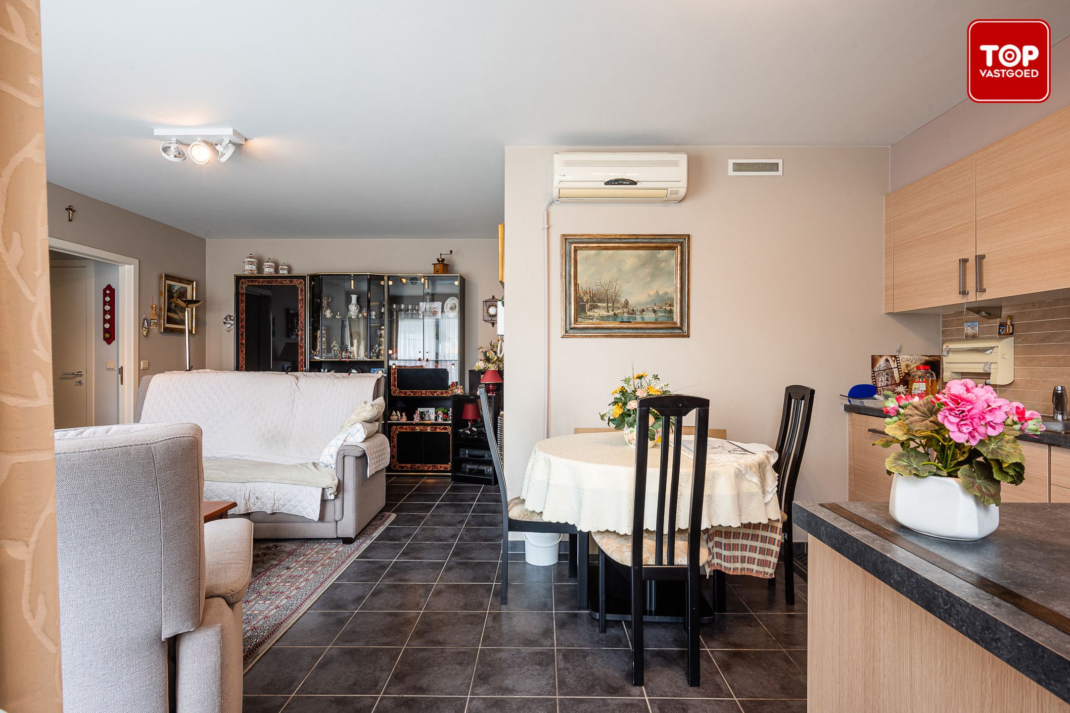 Instapklaar 2-slaapkamer appartement te Wondelgem. foto 7