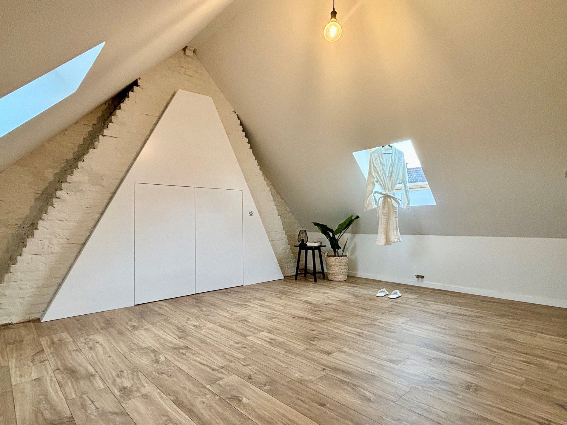 Prachtig gerenoveerde en verhuurde woning in Kuurne foto 22