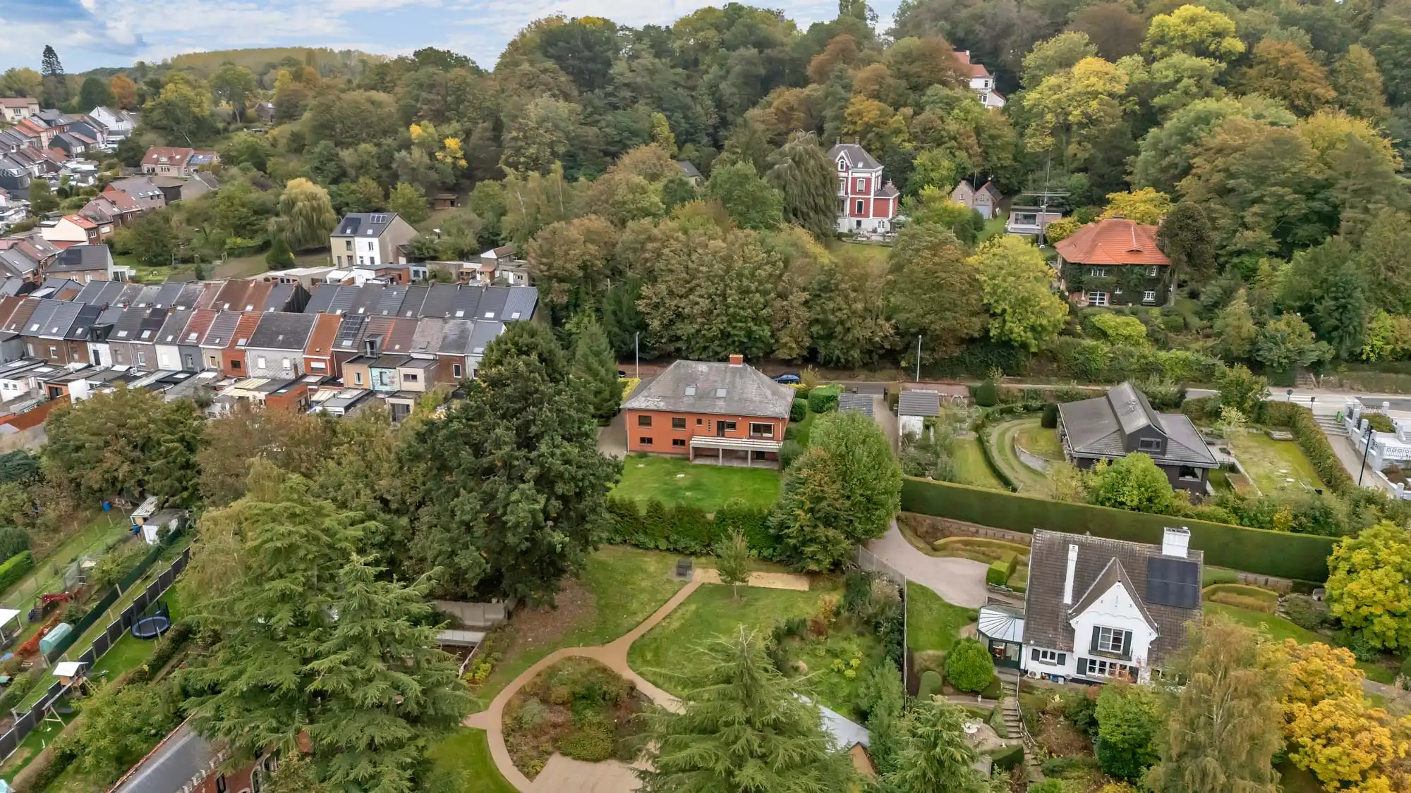 Ruime villa met 4 slpk met bouwgrond op +-18a met mooi zicht foto 26