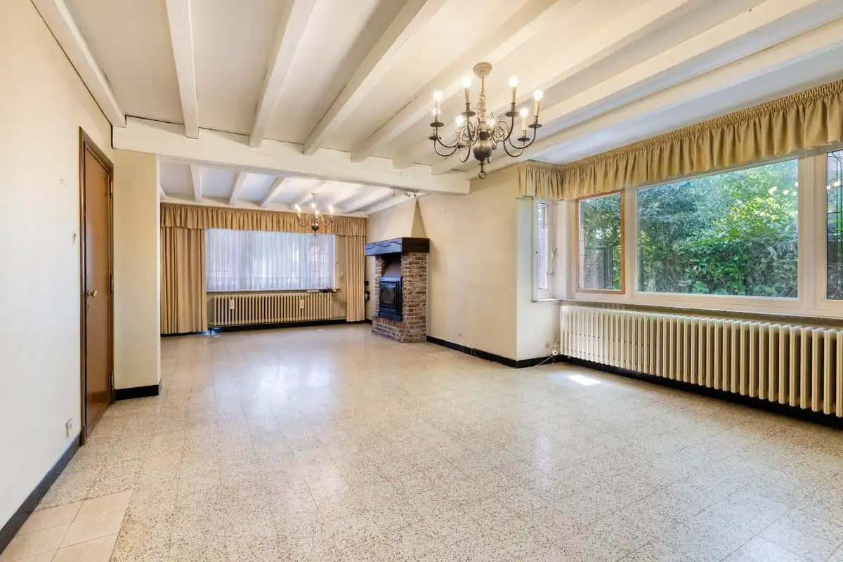 Karaktervolle gezinswoning op 1524m² te koop in Bissegem! foto 3