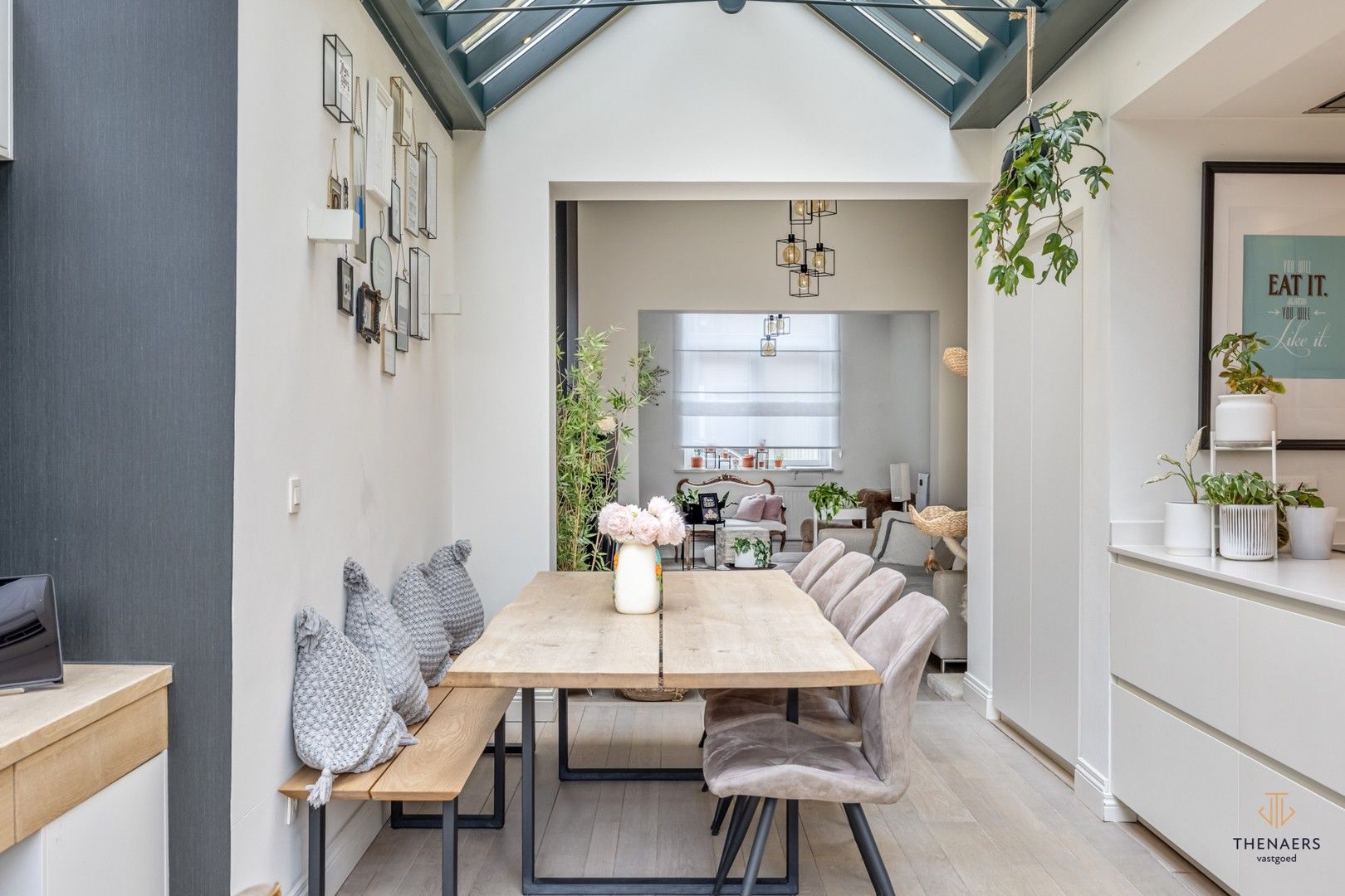 Prachtige stadswoning met vier slaapkamers in hartje Sint-Truiden. foto 8