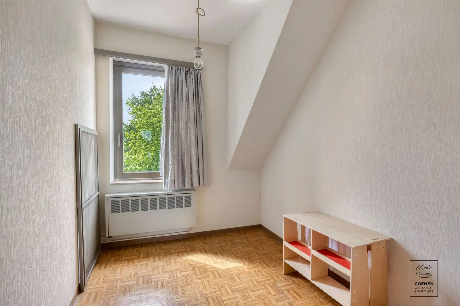 HOB bel-étage van 193m² met drie slpk's en ruime tuin! foto 20