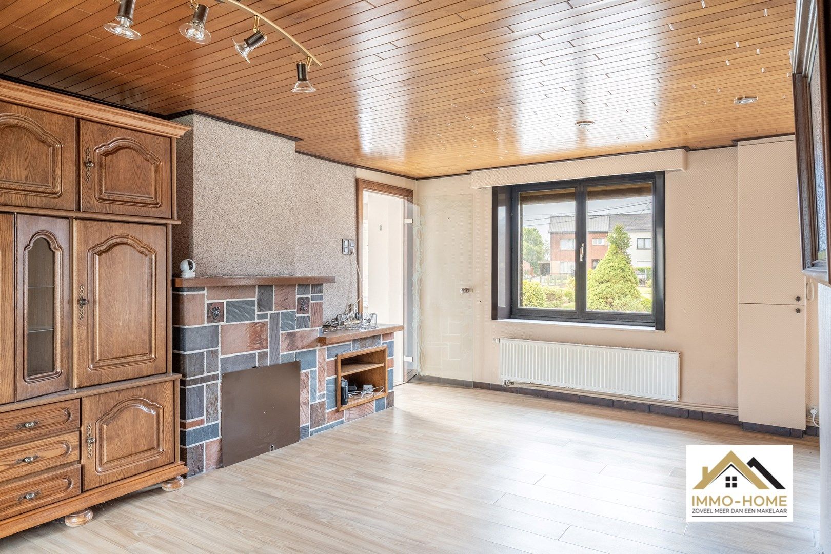 Op te frissen woning met ruime opslagplaats te Beervelde foto 10