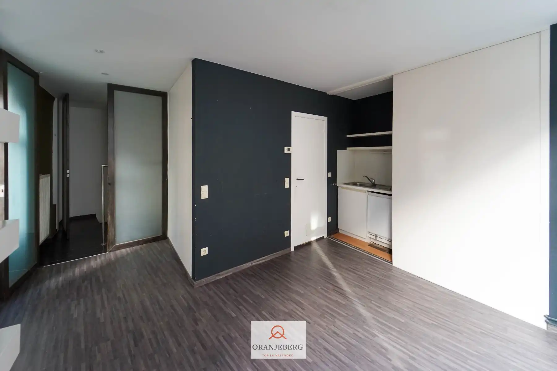 Handelshoekpand Te Huur in gezellig zijstraatje van de Mageleinstraat foto 27