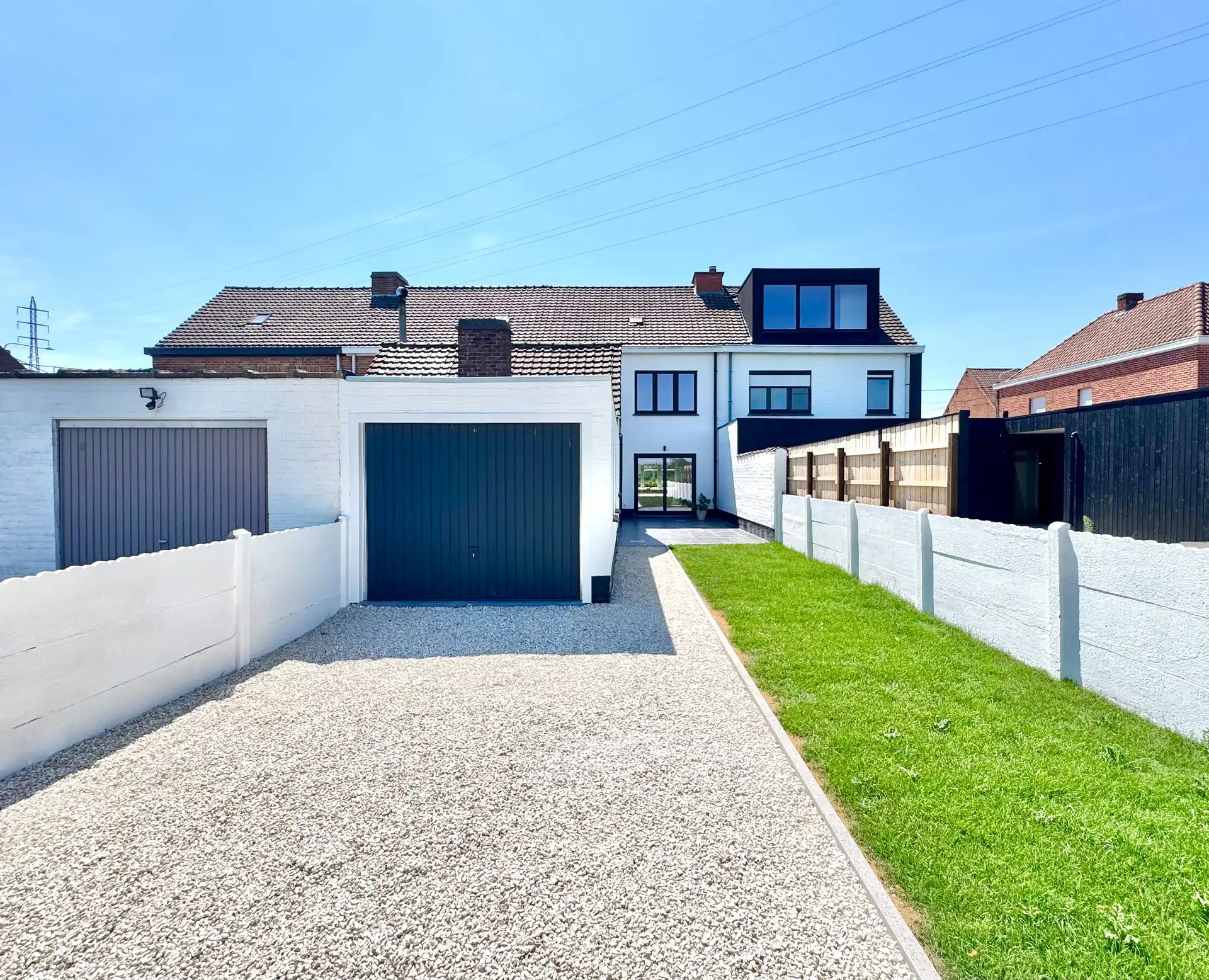 WONING | TUIN | 3 KAMERS | GARAGE MET UITWEG foto 2