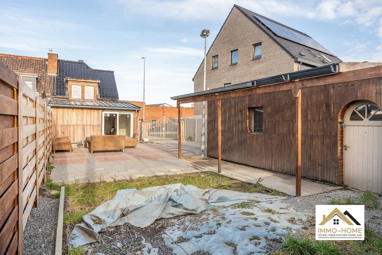 Deels gerenoveerde woning vol potentieel  foto 25