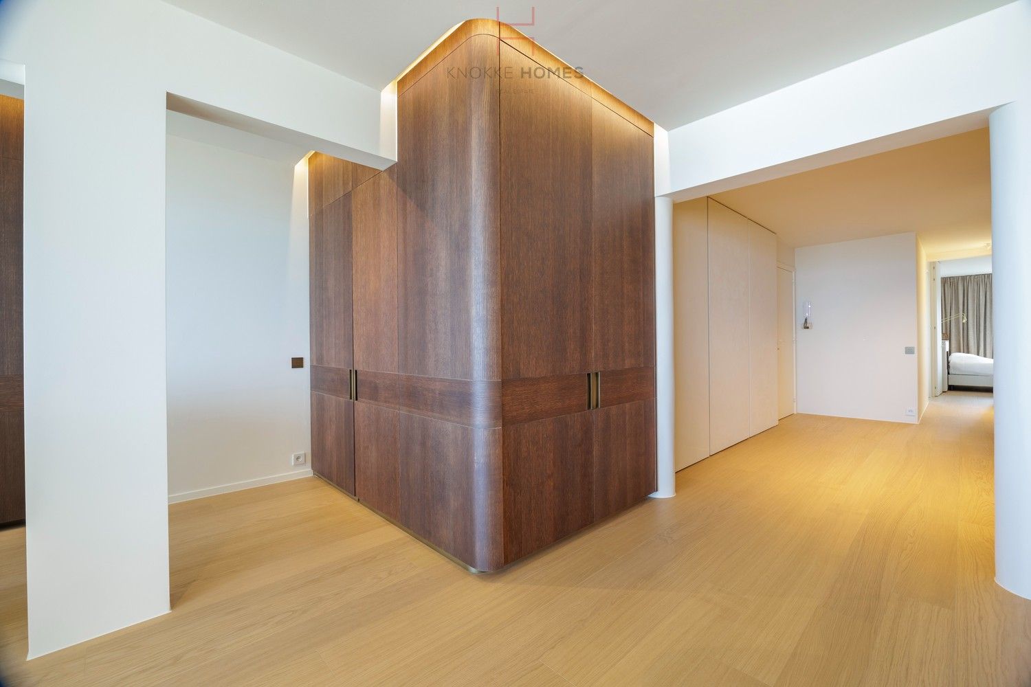 Uitzondelijk breed en ruim appartement op de Zeedijk van Het Zoute foto 13