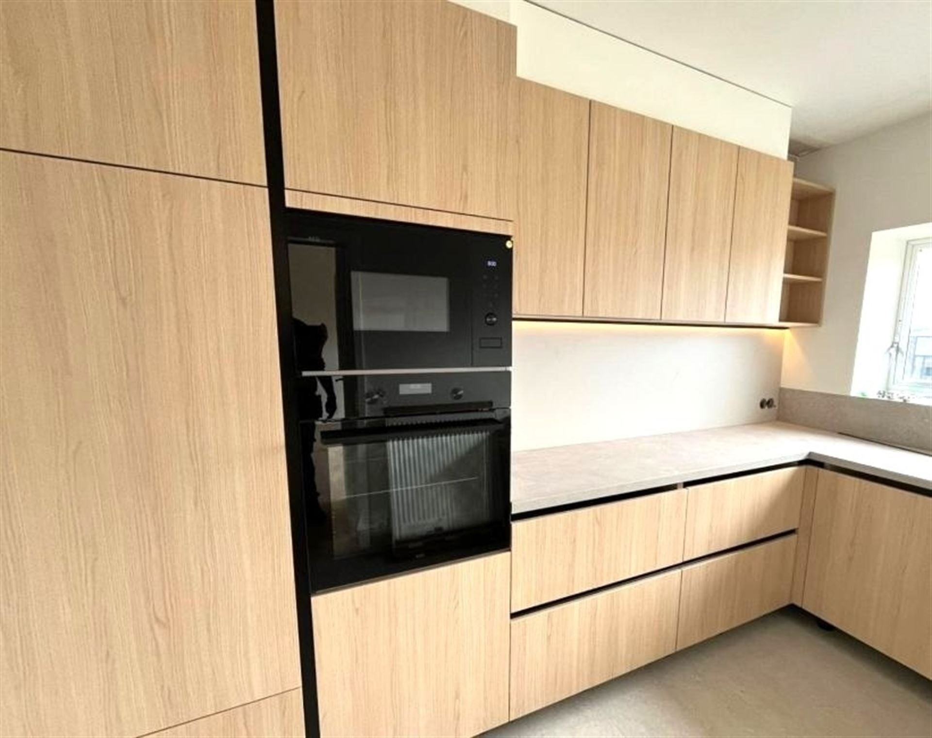 Appartement foto {{pictureIndex}}