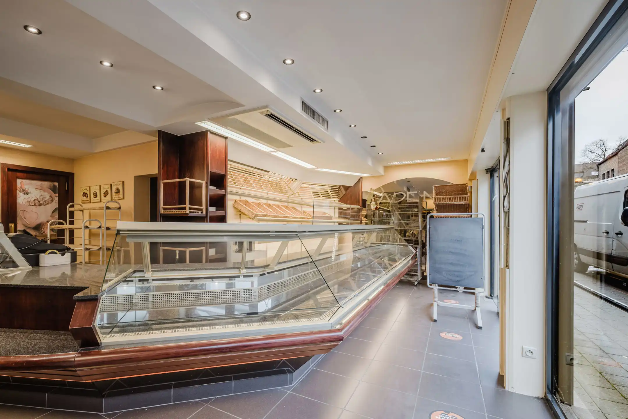 Woning met commerciële ruimte op top ligging in Deerlijk foto 4