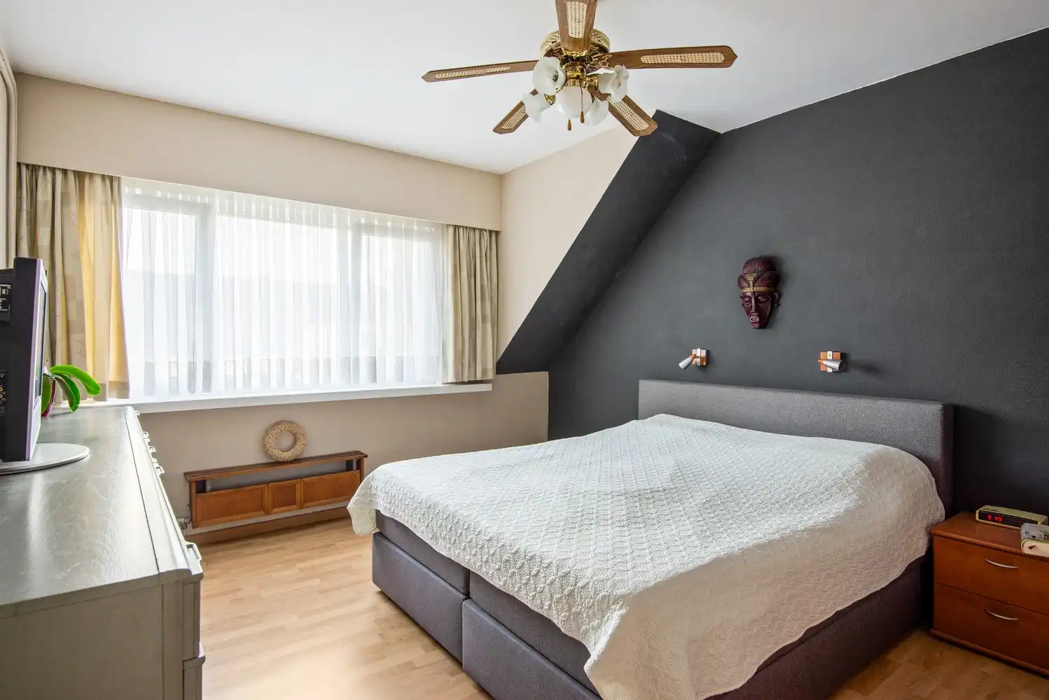 Ruime bel-etagewoning met vier slaapkamers op uitstekende locatie te Mortsel foto 20