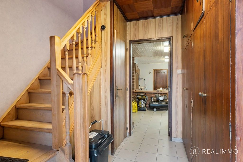 Gezinswoning met potentieel en zonnige tuin in de rustige Arendswijk foto 7