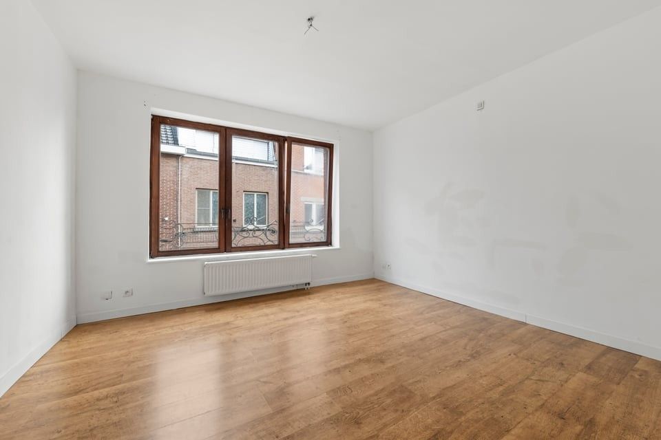 CHARMANTE, INSTAPKLARE STADSWONING MET 4 SLAAPKAMERS IN HARTJE TONGEREN foto 20