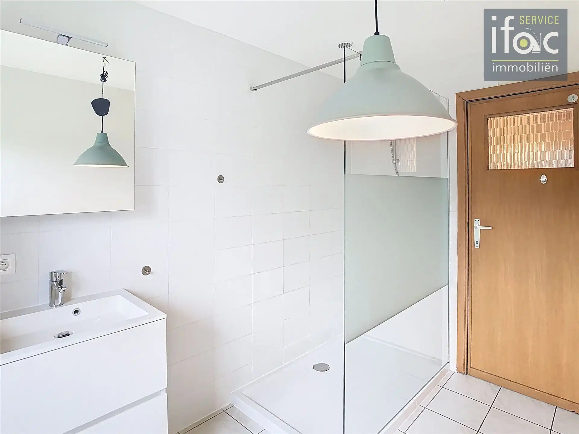 Ruime alleenstaande villa met panoramisch uitzicht foto 15