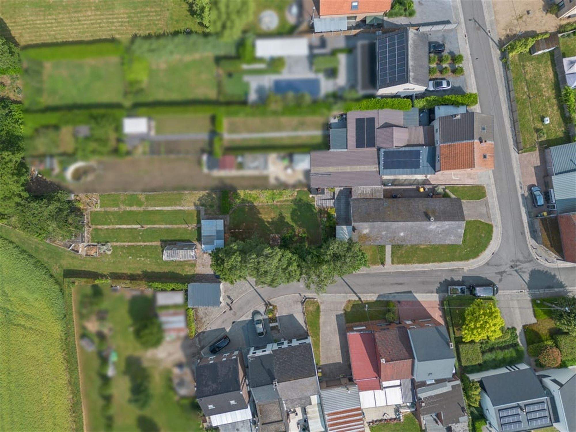 OP TE FRISSEN GELIJKVLOERSE GEZINSWONING OP EEN KNAP PERCEEL VAN 14A29CA IN WOMMERSOM foto 37