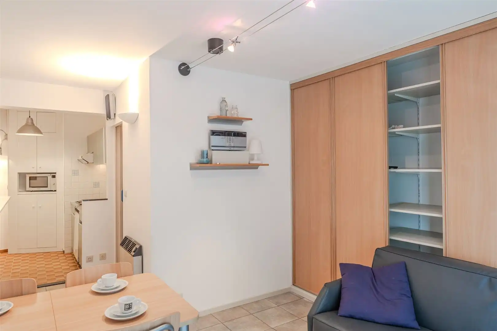 studio met lateraal zeezicht foto 2