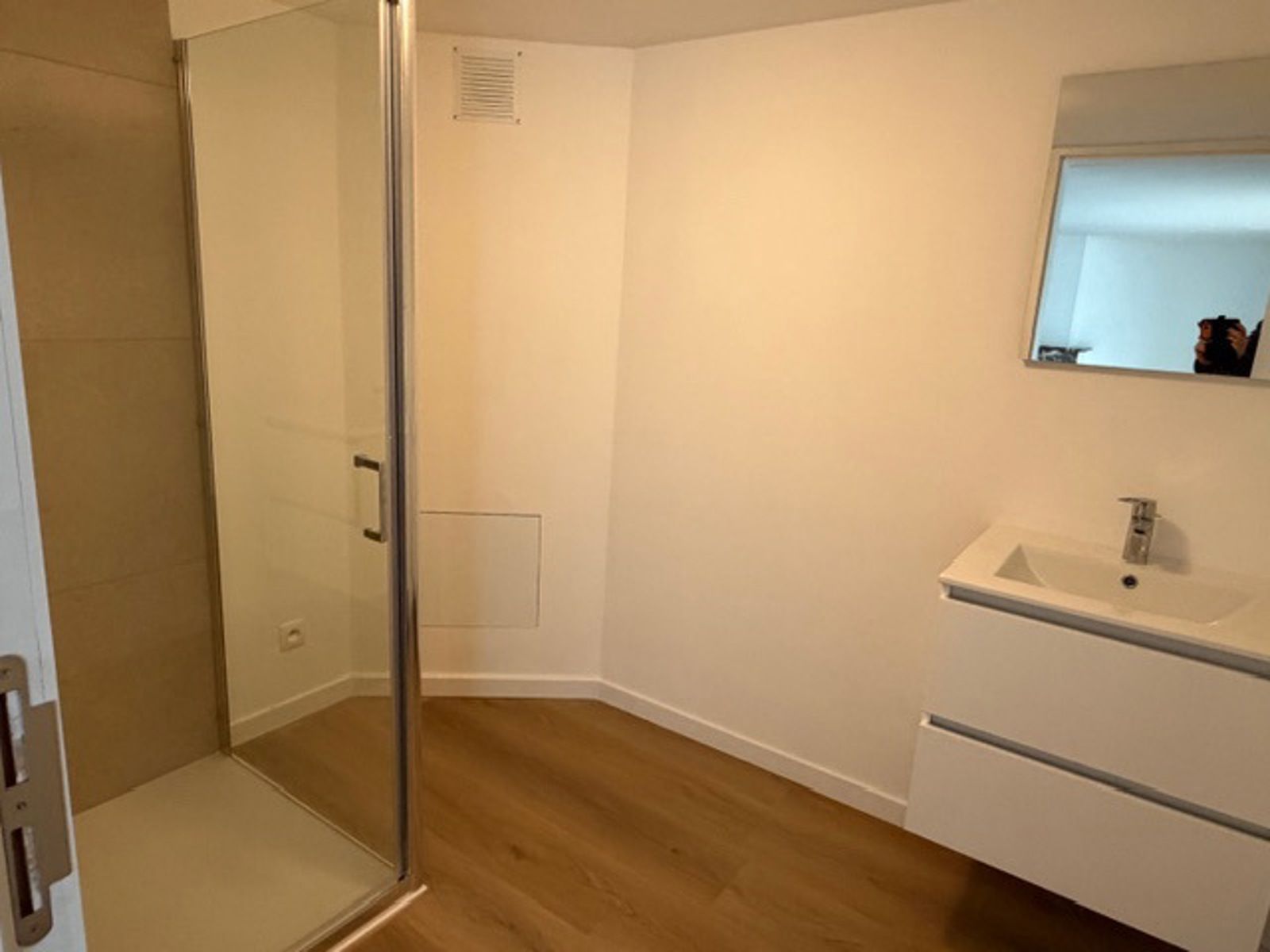 Volledig gerenoveerde woning 4 slpks garage te Tienen foto 12