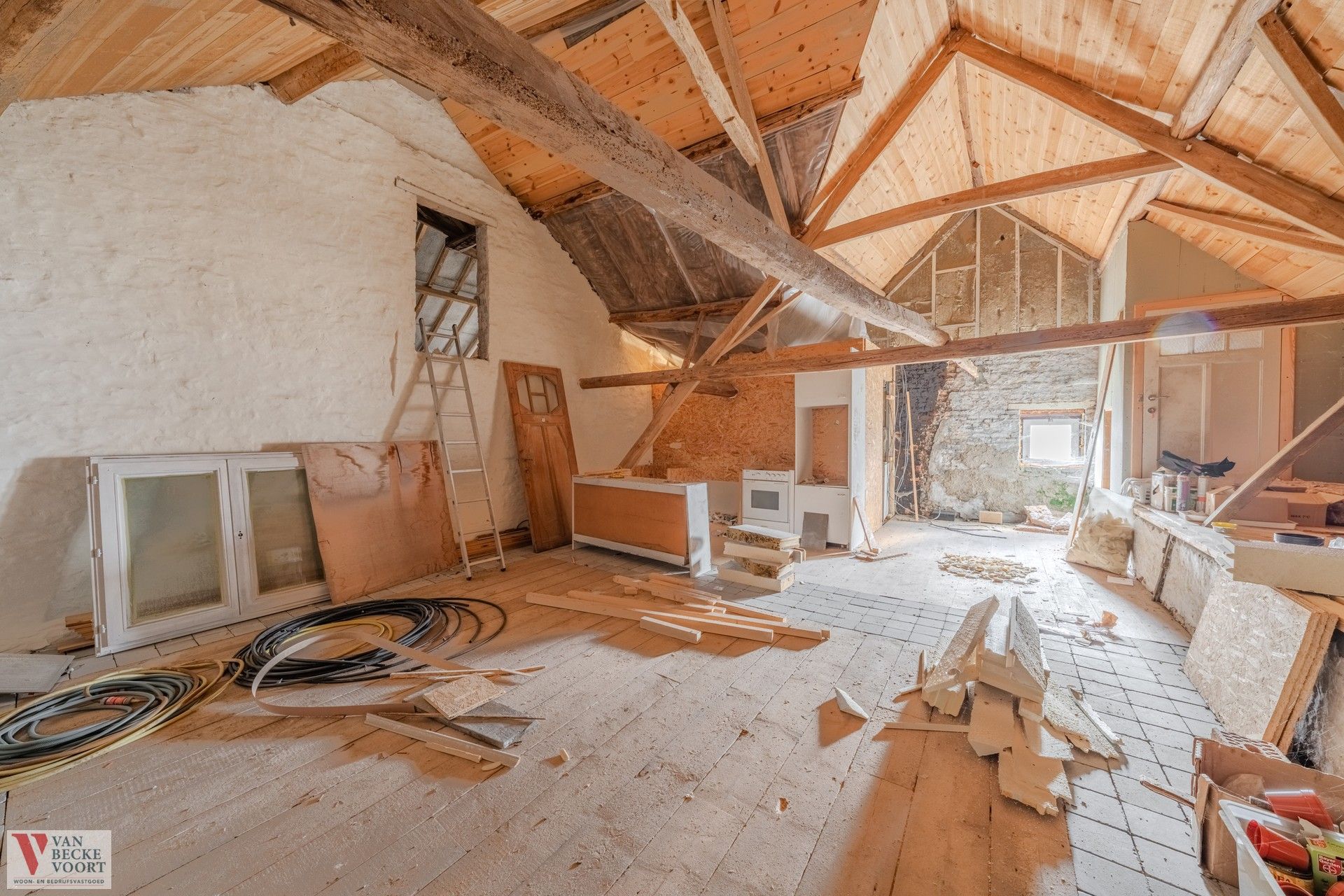 Te renoveren hoeve op 1,6 ha foto 13