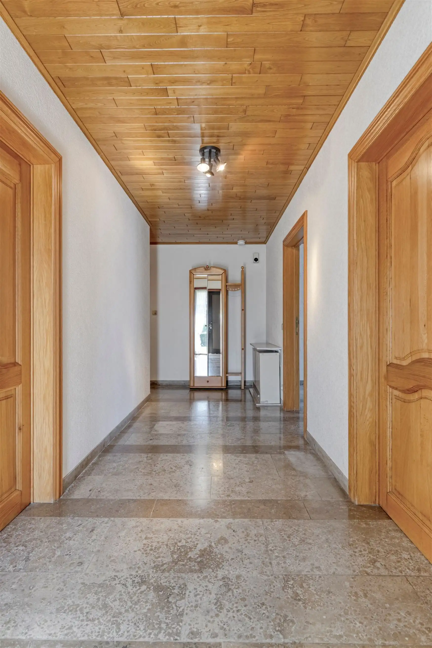 Ruime bungalow op toplocatie foto 5