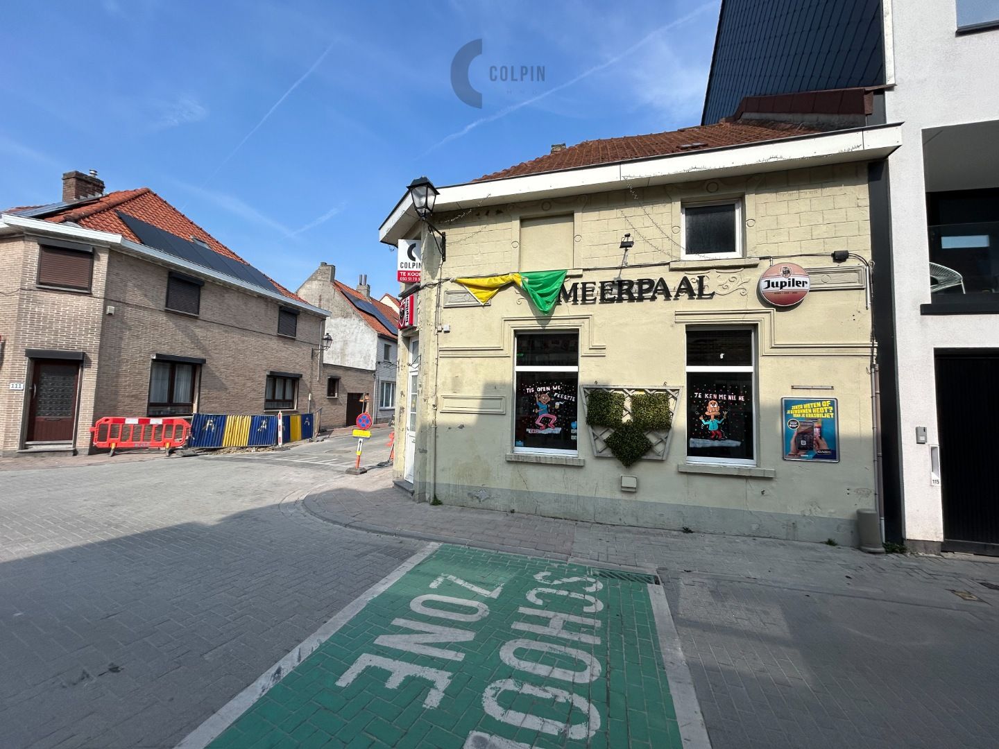 Café Meerpaal in het centrum van Heist foto 2