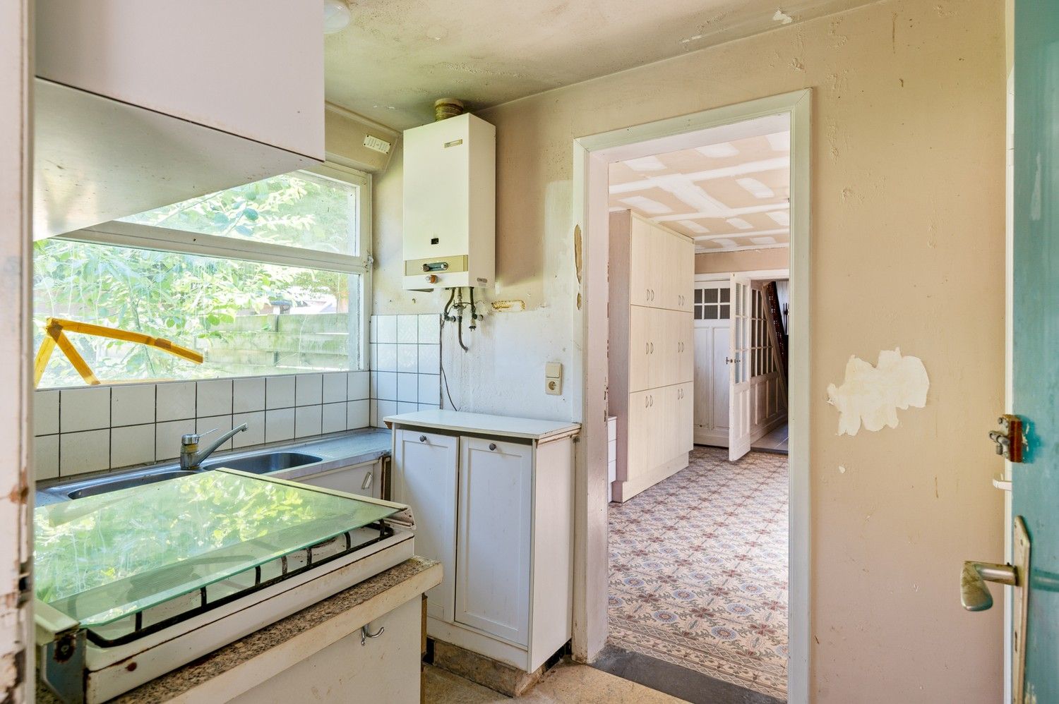 Charmante renovatiewoning + bouwgrond te Ranst! foto 9