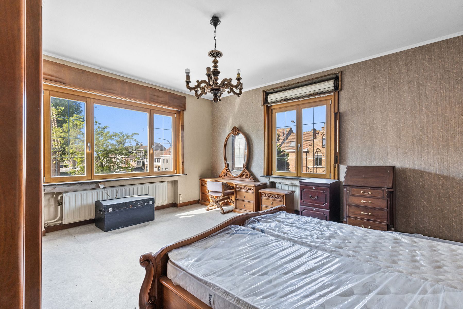 Zeer ruime te renoveren burgerwoning in Brugge! foto 13