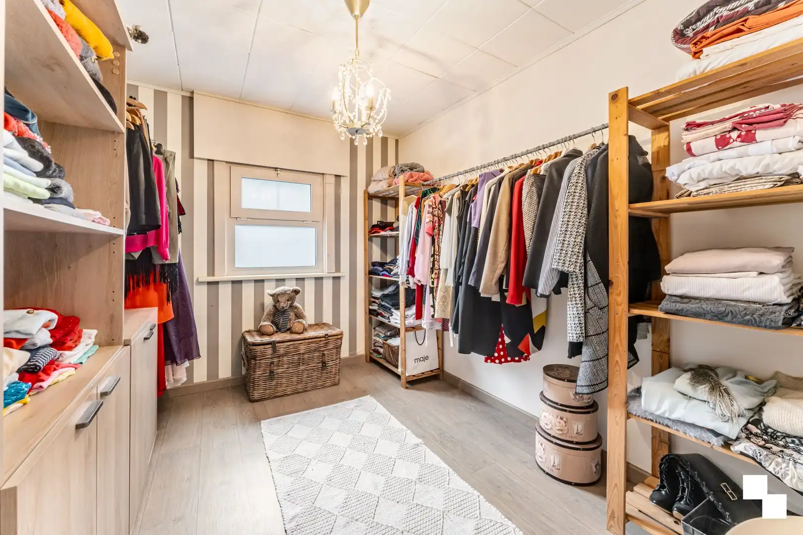 Riante en bijzonder verzorgde gezinswoning te Ingelmunster foto 24
