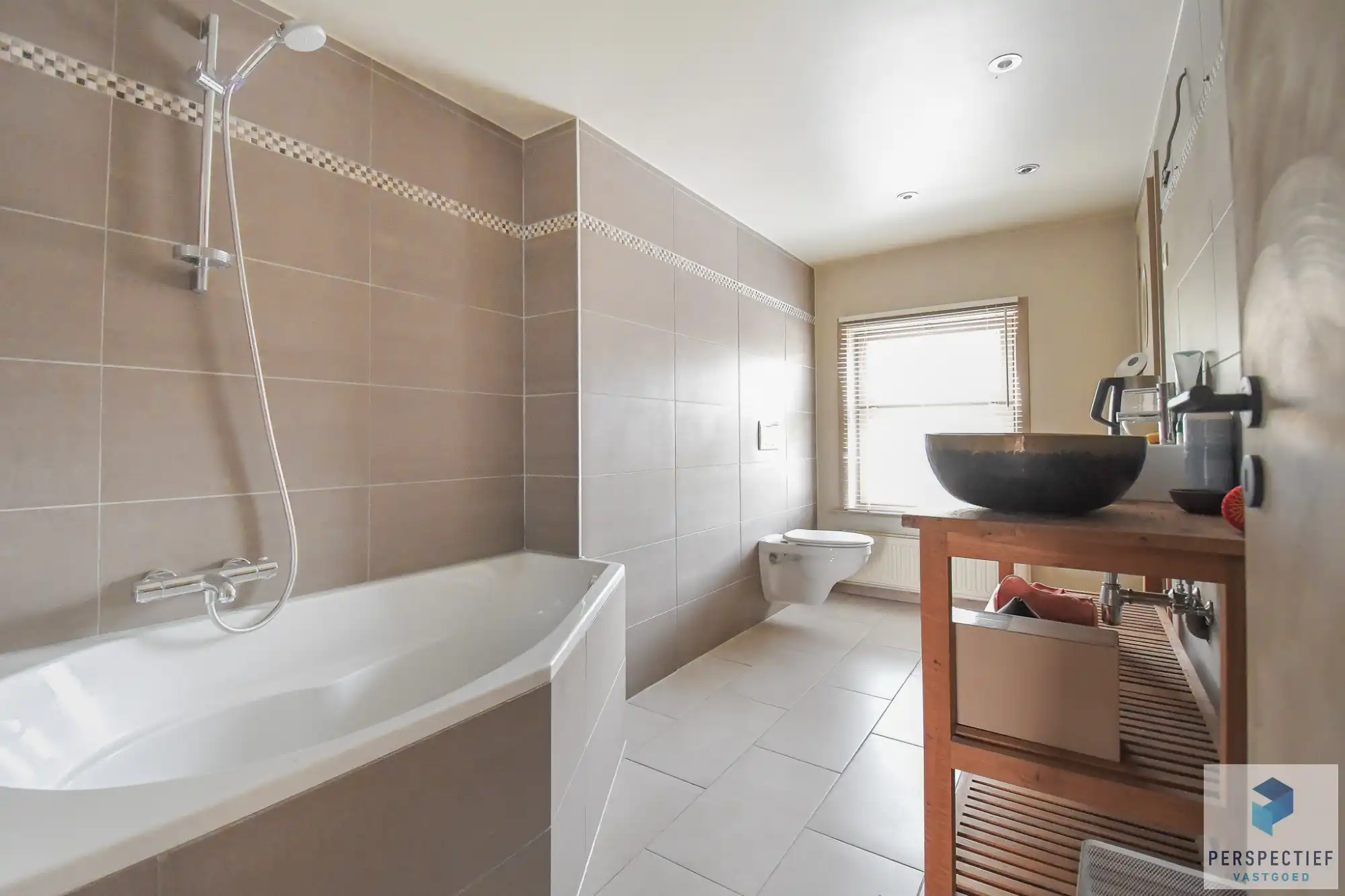 Lichtrijk appartement met 3 slaapkamers, garage en terras foto 13