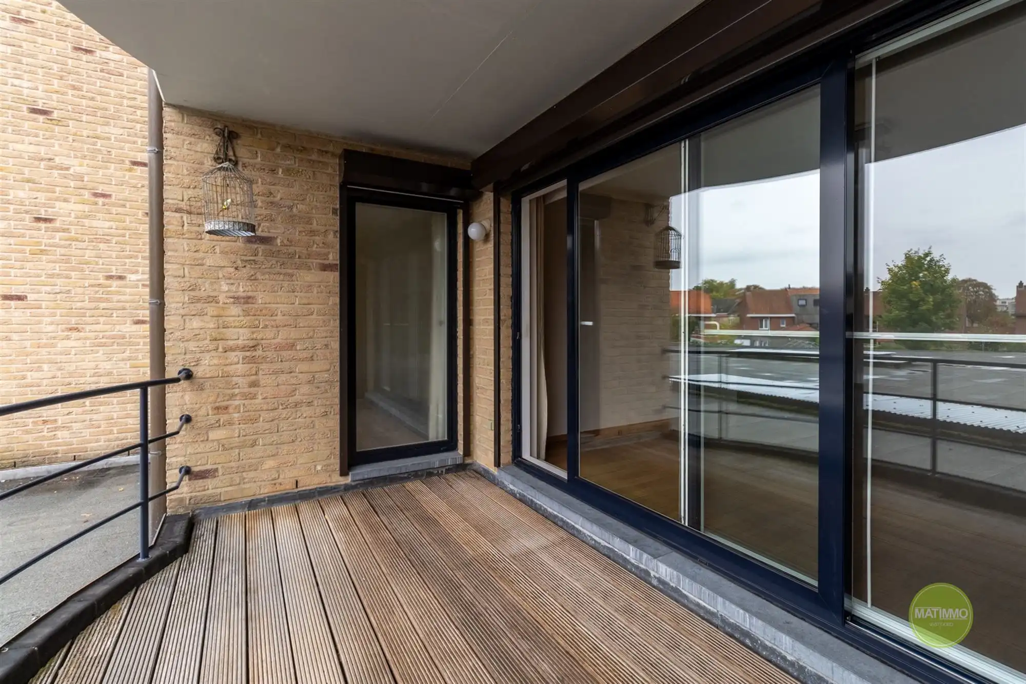 Ruim tweeslaapkamer appartement met terras en garage in Mol  foto 3