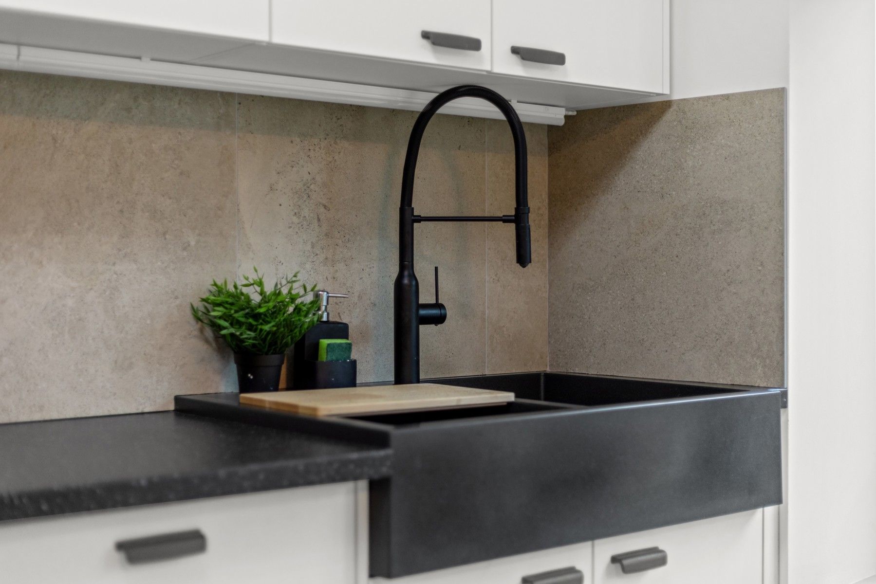 Volledig gerenoveerd appartement met kwaliteitsvolle materialen foto 5