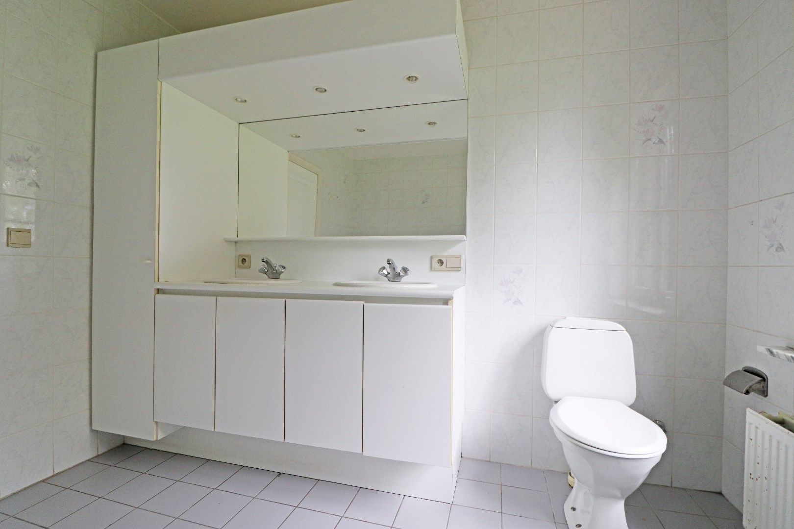 Landelijk gelegen woning op prachtig perceel! foto 8