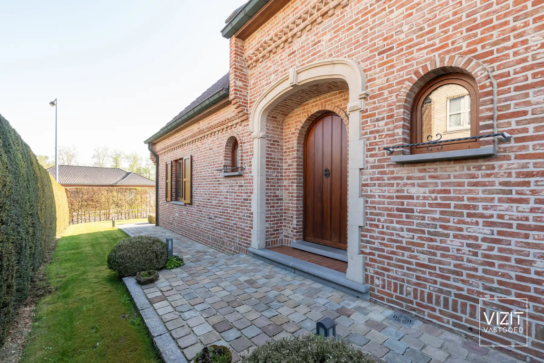 Karaktervolle, ruime villa met 4 à 5 slaapkamers in Appelterre foto 5