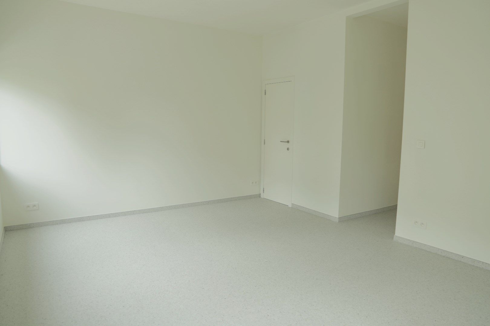 Penthouse van 178m² met 2 slaapkamers en ruim terras vlakbij Genk centrum foto 23